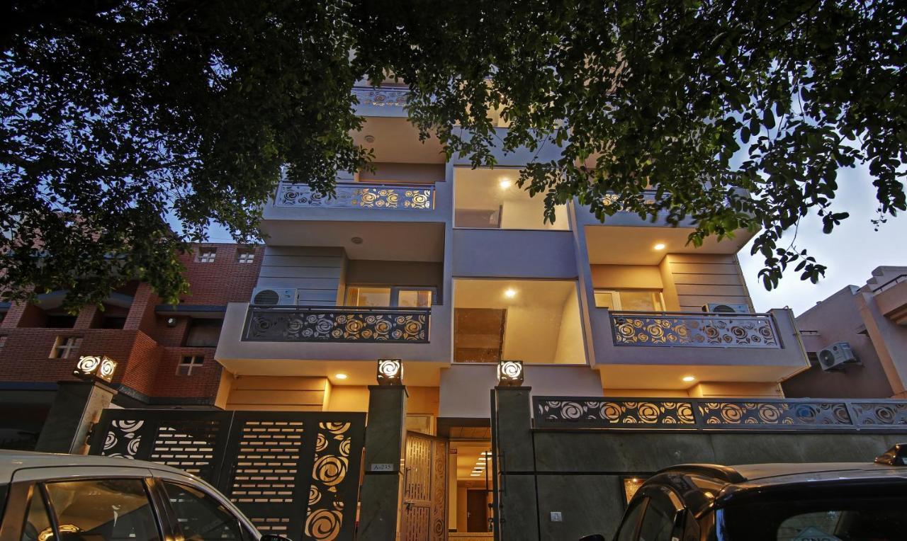 Treebo Aviraj Inn ノイダ エクステリア 写真