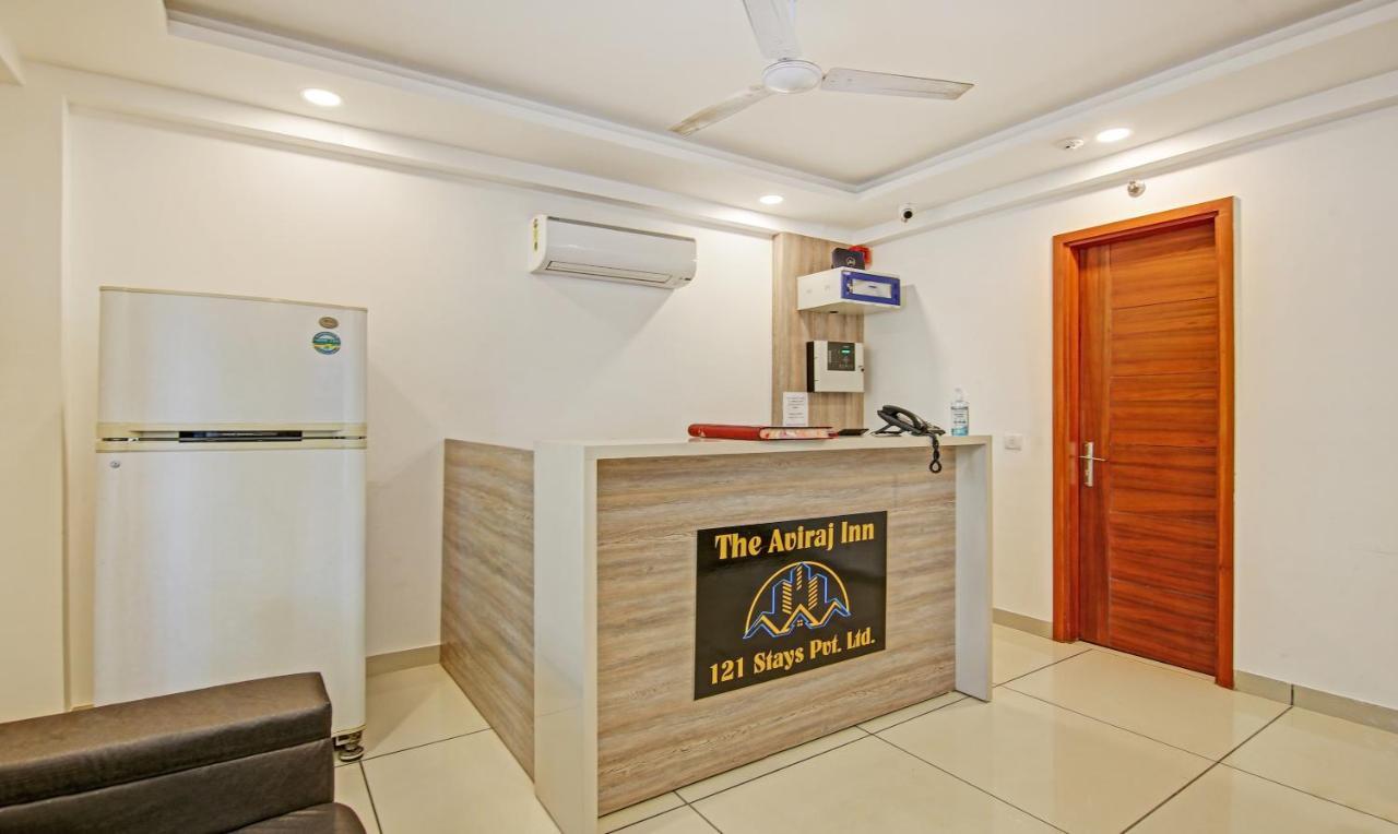 Treebo Aviraj Inn ノイダ エクステリア 写真